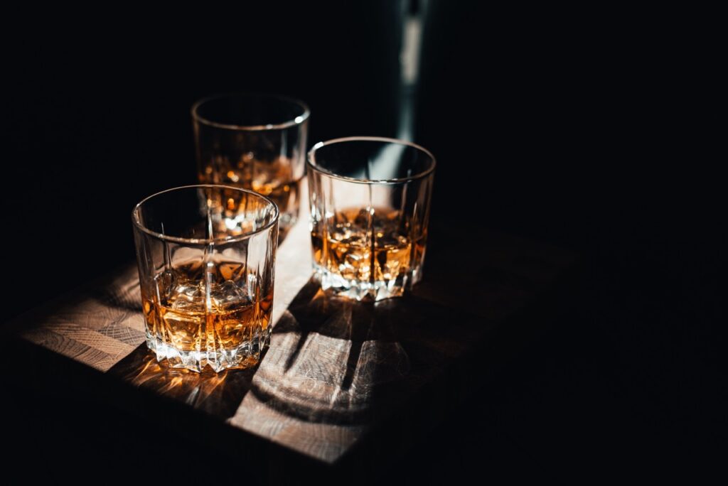 how long does alcohol stay in your system​ 
