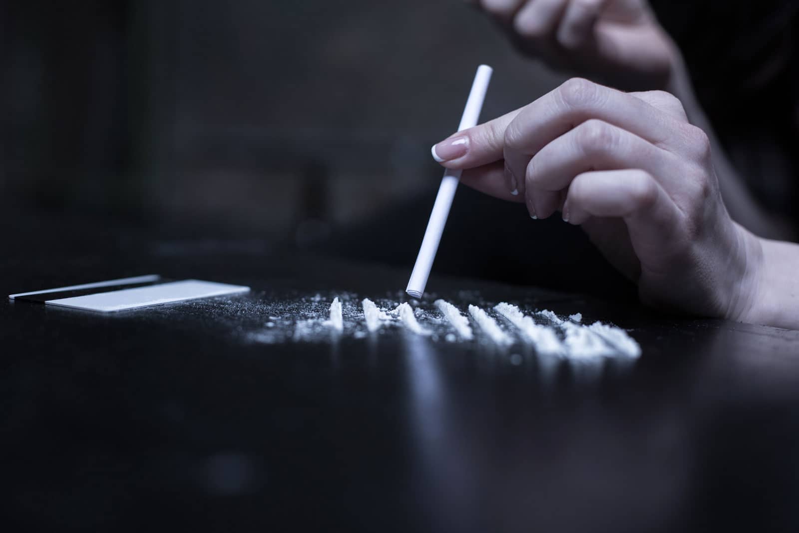 8 Cocaine Addiction Symptoms That Signal It’s Time to Get Help